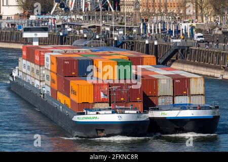 Nave da carico container, Millienium II, come coop, sul Reno, lungofiume, Da Düsseldorf, NRW, Germania, Foto Stock