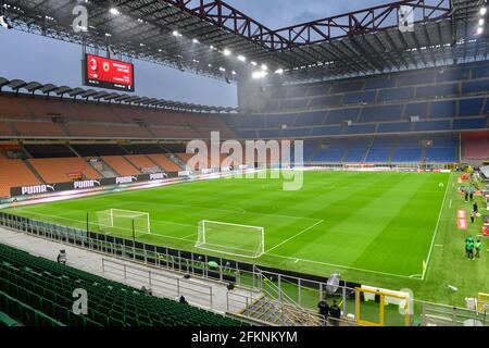 Milano, Italia. 01 maggio 2021. Zlatan San Siro ha visto davanti alla Serie UNA partita tra AC Milano e Benevento a Milano. (Foto: Gonzales Photo - Tommaso Fimiano). Foto Stock