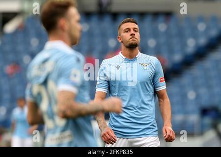 Roma, Italia. 02 maggio 2021. Sergej Milinkovic-Savic (Lazio) reagisce durante la serie A match tra SS Lazio e Genova CFC allo Stadio Olimpico il 2 maggio 2021 a Roma. Lazio vince 4-3. (Foto di Giuseppe fama/Pacific Press/Sipa USA) Credit: Sipa USA/Alamy Live News Foto Stock