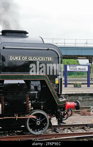 Unico BR Standard Class 8P Pacific No 71000 Duca di Gloucester in attesa alla stazione Bristol Temple Meads prima di trasportare il Torbay Express 18.07.2010. Foto Stock