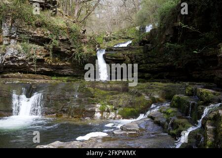 Cascata a tre livelli sul Four Falls Trail in Galles Foto Stock