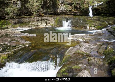 Cascata a tre livelli sul Four Falls Trail in Galles Foto Stock