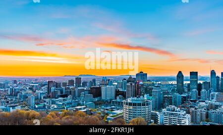 Splendida vista dell'alba dal belvedere di Kondiaronk a Montreal, Canada Foto Stock