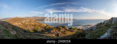 Barmouth e Fairbourne da Dinas Oleu, Snowdonia, Galles Foto Stock