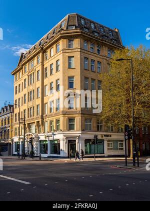 Punta UN hotel su Grays Inn Road vicino alla stazione di Kings Cross di Londra. Punto A Re Croce St Pancras. Il punto A è una catena alberghiera boutique economica. Foto Stock