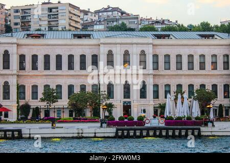 Istanbul, Turchia - 12 maggio 2013: Vista del Four Seasons Hotel al Bosforo Foto Stock