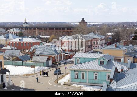 Kolomna, Russia - 4 maggio 2021: Città di Kolomna. Città turistica russa con una ricca cultura russa, chiese ortodosse e molte attrazioni architettoniche. Concetto di viaggio in Russia. Foto di alta qualità Foto Stock