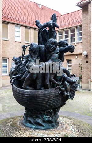 Hamelin, Germania - 20 agosto 2019: Statua su una strada a Hamelin, bassa Sassonia, Germania Foto Stock