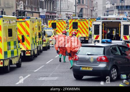 Incidente alla stazione di Aldgate East. 7/7/05 Foto di Gavin Rodgers/Pixel8000 Foto Stock