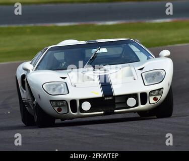 Tarek Mahmoud, Nigel Greensall, Ford GT40, Amon Cup per GT40s, Donington Historic Festival, Donington Park, Inghilterra, maggio 2021. Foto Stock