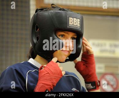 Boxing della donna per le Olimpiadi di Londra. Savannah Marshall. 3/8/09. IMMAGINE DAVID ASHDOWN Foto Stock