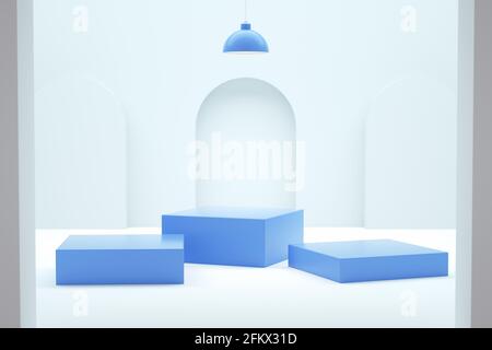 Tre podi quadrati blu su uno sfondo neutro per la visualizzazione di un prodotto nel rendering 3D. Piedistallo realistico, piattaforma vuota per annunci e presentazioni Foto Stock