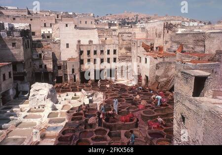 Chouara Tannery a Medina, Fes el Bali, Fez, Regione Fès-Meknès, Regno del Marocco Foto Stock