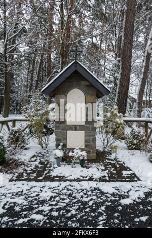 Banneux - Belgio - 07 aprile 2021: Dopo le apparizioni mariane del 1933, il sito è diventato uno dei più importanti luoghi di pellegrinaggio in Belgio Foto Stock