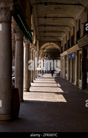 Porchway a Mantova a mezzogiorno Foto Stock