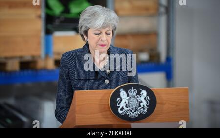 Il primo ministro Theresa May ha tenuto un discorso sulla Brexit presso l'Orsted East Coast Hub di Grimsby, Lincolnshire. Foto Stock