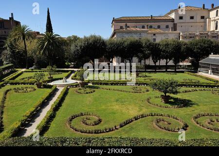 Italia, Roma, Palazzo Barberini, giardini Foto Stock