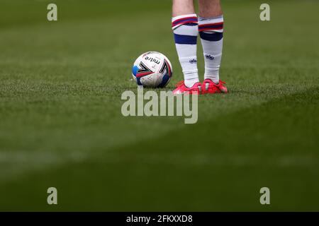 Calze da calcio, stivali e pallone da calcio Mitre EFL - Norwich City v Reading, Sky Bet Championship, Carrow Road, Norwich, UK - 1 Maggio 2021 solo uso editoriale - si applicano restrizioni DataCo Foto Stock