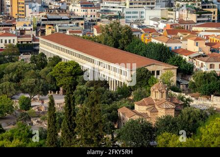 La Stoa di Attalos o Attalus era un portico nell'antica Agora di Atene, Grecia. Fu costruito e chiamato dal re Attalos II di Pergamo Foto Stock