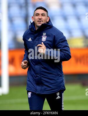 Ipswich Town prima allenatore di squadra Gary Roberts prima della partita Sky Bet League One a Montgomery Waters Meadow, Shrewsbury. Data immagine: Martedì 4 maggio 2021. Foto Stock