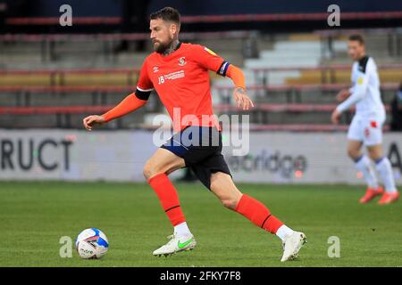 Luton, Regno Unito. 04 maggio 2021. Sonny Bradley di Luton Town in azione durante il gioco. EFL Skybet Championship, Luton Town / Rotherham Utd al Kenilworth Road Stadium di Luton, Bedfordshire, martedì 4 maggio 2021. Questa immagine può essere utilizzata solo per scopi editoriali. Solo per uso editoriale, è richiesta una licenza per uso commerciale. Nessun utilizzo nelle scommesse, nei giochi o nelle pubblicazioni di un singolo club/campionato/giocatore. pic by Steffan Bowen/Andrew Orchard sports photography/Alamy Live news Credit: Andrew Orchard sports photography/Alamy Live News Foto Stock