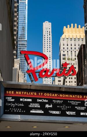 Paris Theatre Marquee a New York City, USA 2021 aprile Foto Stock