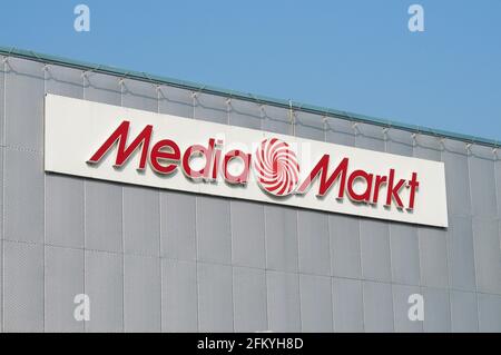 Grancia, Ticino, Svizzera - 26 Marzo 2021 : cartello MediaMarkt appeso al Centro commerciale Grancia Sud di Lugano. Media Markt è una multinata tedesca Foto Stock