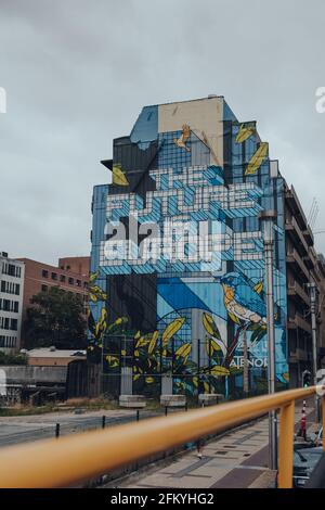 Bruxelles, Belgio - 16 agosto 2019: Il futuro è l'Europa murale dell'artista belga NovaDead su un muro di un edificio nel quartiere europeo di Bruxelles, Th Foto Stock