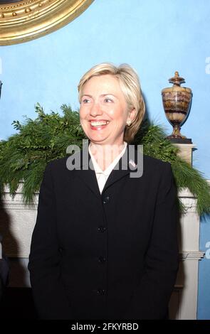 Manhattan, NY, Stati Uniti. 4 maggio 2021. Hillary Clinton, mostrato qui alla Sala Blu in Gracie Mansion. Credit: C. Neil Decrescenzo/ZUMA Wire/Alamy Live News Foto Stock