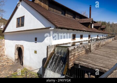 Stredoveky vodni hamr Dobriv u Rokycan, Plzensky kraj, Ceska republika / martello d'acqua medievale Dobriv u Rokycan, Plzensky kraj, repubblica Ceca Foto Stock