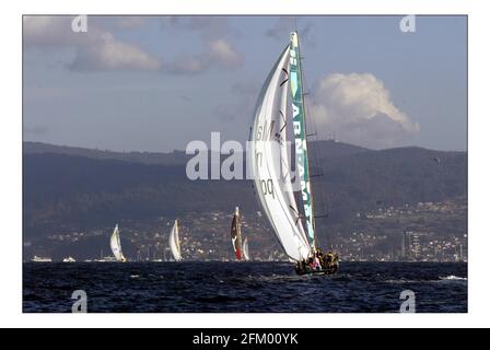 Gordon Ramsay è entrato a far parte del team ABN AMRO nella Volvo Ocean Race come consulente alimentare per il team olandese. Cercherà di migliorare il gusto e il contenuto nutricianale del cibo essiccato a bordo. Gordon ha potuto assistere alla gara di squadra nella prima gara in porto della gara mondiale di Sanxenxo sulla costa settentrionale della Spagna.pic David Sandison 4+5/11/2005 Foto Stock