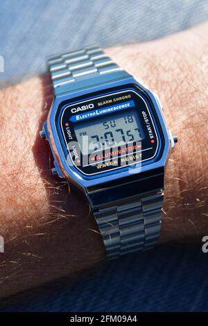 Orologio Casio retro Foto stock - Alamy