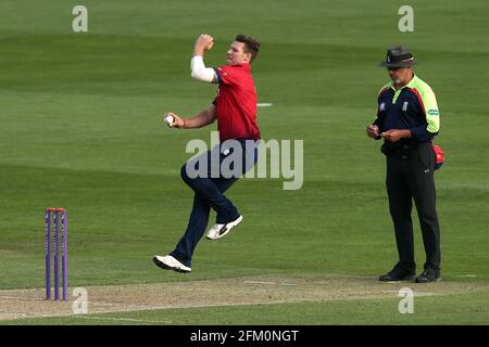 Matt Coles in azione di bowling per Essex durante Essex Eagles vs Kent Spitfires, Royal London One-Day Cup Cricket al Cloudfm County Ground il 6 giugno Foto Stock