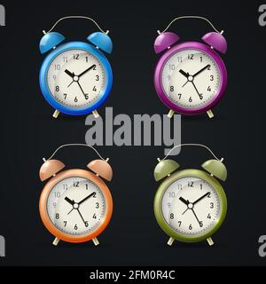 Set di sveglie classiche realistiche. Illustrazione vettoriale. Illustrazione Vettoriale