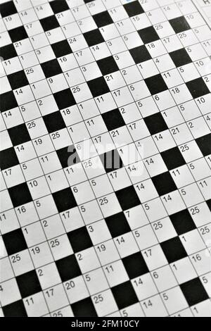 crossword, puzzle, parola, giornale, gioco, penna, business, mano, bianco, soluzione, crossword puzzle, parole, tempo libero, matita, carta, nero, sfida, suc Foto Stock