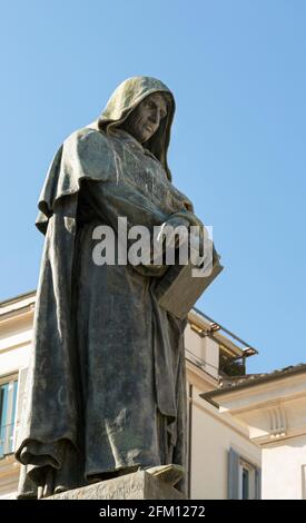 Roma, Italia. Statua di Giordano Bruno in campo de Fiori, realizzata da Ettore Ferrari. Bruno, 1548 - 1600, è stato un frate e un polymath dominicani italiani Foto Stock