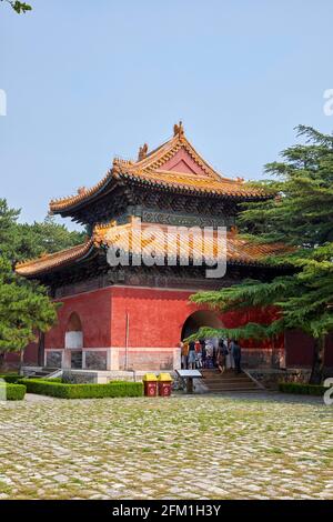 Stele Pavilion Changling Ming Tomba Pechino Shi Cina Asia UNESCO, sito Patrimonio dell'Umanità Foto Stock