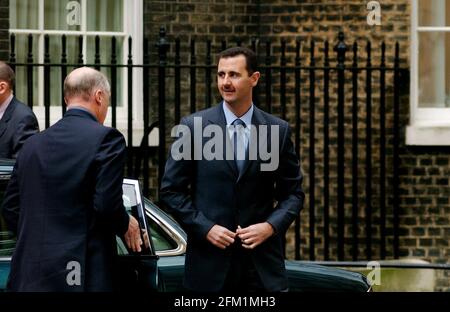 Il presidente della Siria Bashar al-Assad arriva a Downing Street Mattina .16 dicembre 2002 foto Andy Paradise Foto Stock