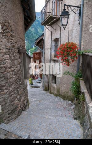 Il villaggio alpino di Venosc, valle del Veneone, Isere (38), Auvergne-Rhone-Alpes regione, Francia Foto Stock