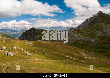 Sentiero escursionistico ai cinque laghi di Forclaz, Beaufortain massiccio, Savoia (73), Auvergne-Rodano-Alpi, Francia Foto Stock