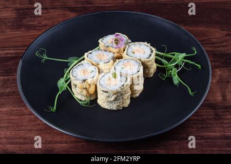 Sushi caldo o panini cotti nella pastella Foto Stock