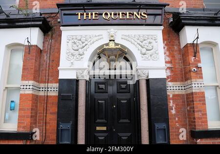 La casa pubblica Queens a Macclesfield a Cheshire Foto Stock