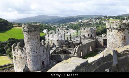 Vista aerea del castello di Conwy, una magnifica fortezza medievale Nel Galles del Nord Foto Stock