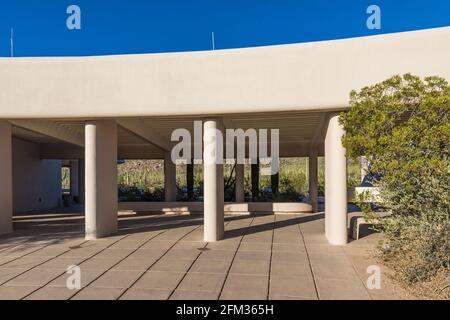 Centro visitatori del parco con informazioni ed esposizioni nel distretto di Tucson Mountain del Parco Nazionale di Saguaro, Tucson Mountain District, Arizona, Stati Uniti Foto Stock