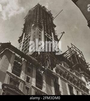 Grande torre a 40 piani del Singer Building (durante i lavori), New York, USA, 1908 Foto Stock