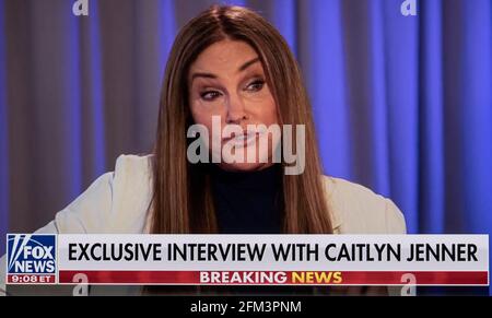 05 maggio 2021, Camarillo, California, USA - CAITLYN JENNER, che ha recentemente annunciato la sua corsa per il governatore della California, parla con l'ospite del Fox News 'Hannity' show, Sean Hannity, nella sua prima intervista live, sit-down dal suo annuncio.(immagine di credito: © Fox News/Hannity/ZUMA Wire) Foto Stock