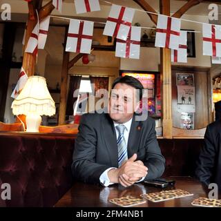 LE ELEZIONI EUROPEE SONO CARATTERIZZATE DA PAROLE BRUNE DI JONATHAN. NICK GRIFFIN, LEADER DEL BNP. 14/5/09. IMMAGINE DAVID ASHDOWN Foto Stock