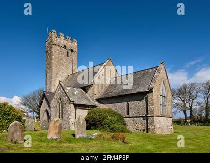 Chiesa di San Michele e di tutti gli Angeli, Bosherton, Pembrokeshire, Galles Foto Stock