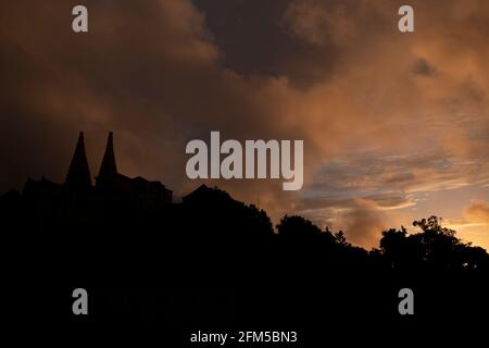 Tramonto al Palazzo Nazionale di Sintra - Portogallo - Foto Stock