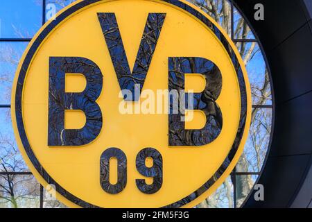 Logo BVB 09, marchio di Borussia Dortmund football club, round, fan shop, Dortmund, Germania Foto Stock